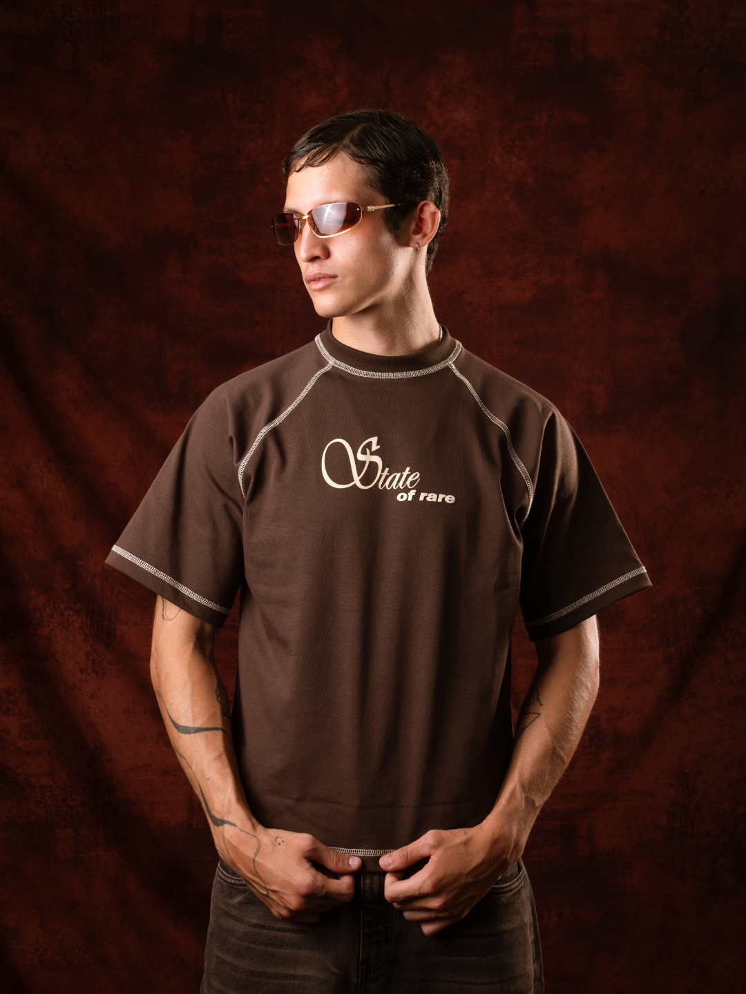 CONTRAST TEE